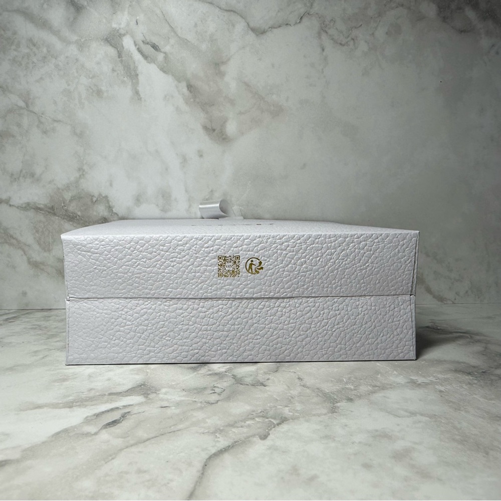 Dior | Gift Bag & Envelope Set | White/Gold - Picture 6 of 10